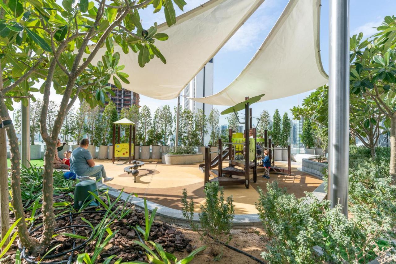 Globalstay Damac Towers By Paramount In Business Bay Dubái Exterior foto