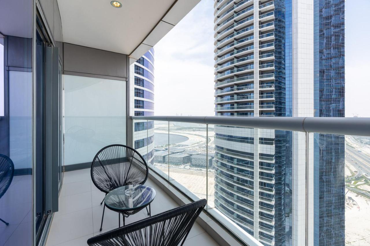 Globalstay Damac Towers By Paramount In Business Bay Dubái Exterior foto