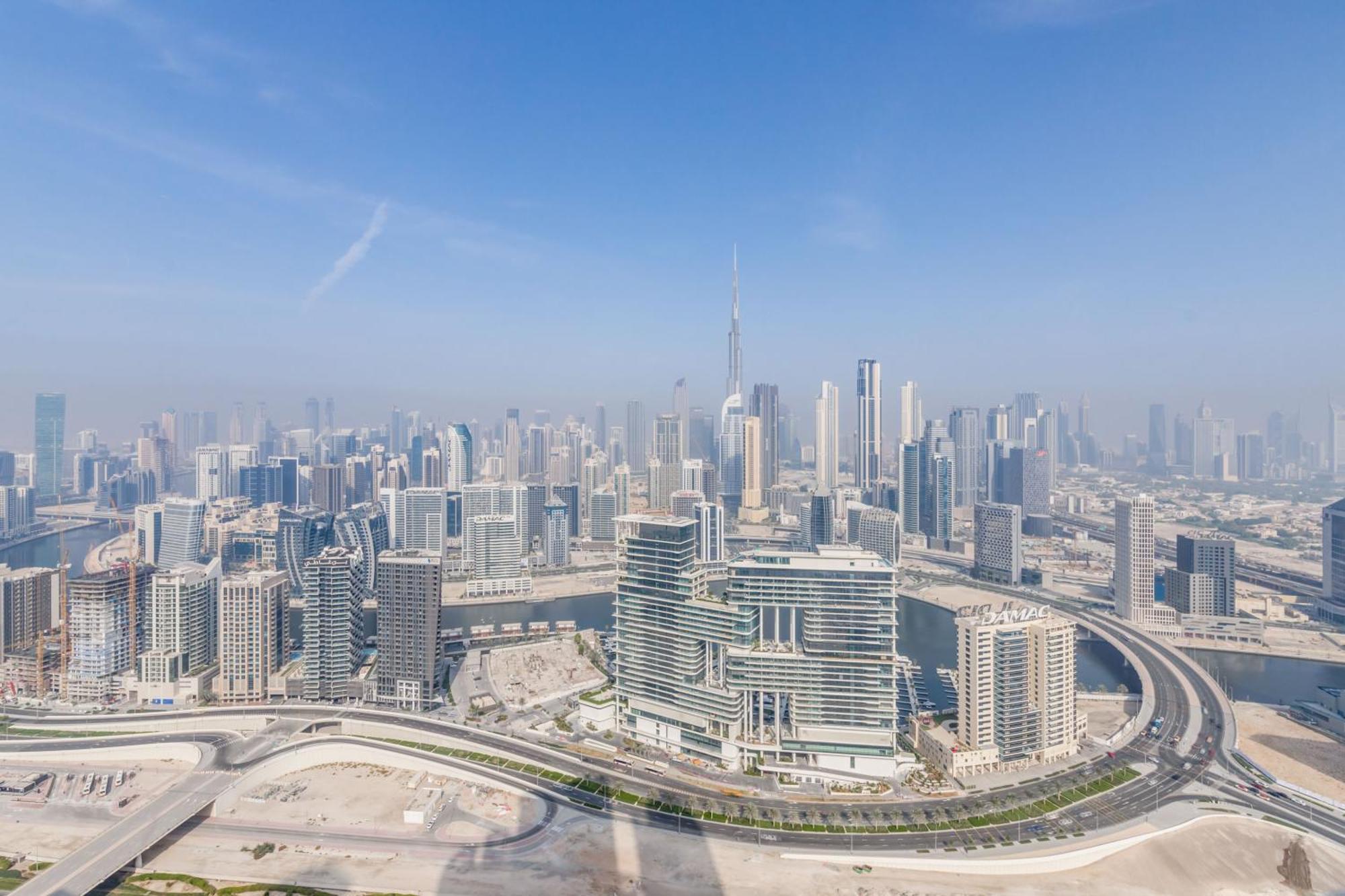 Globalstay Damac Towers By Paramount In Business Bay Dubái Exterior foto